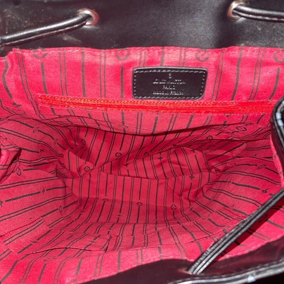 LV Backpack - Picture 7 of 7